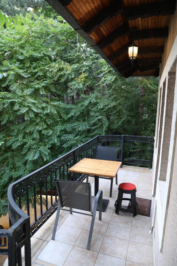 City Park Hostel Πρίστινα Εξωτερικό φωτογραφία