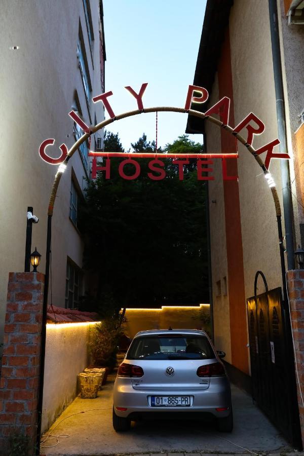 City Park Hostel Πρίστινα Εξωτερικό φωτογραφία