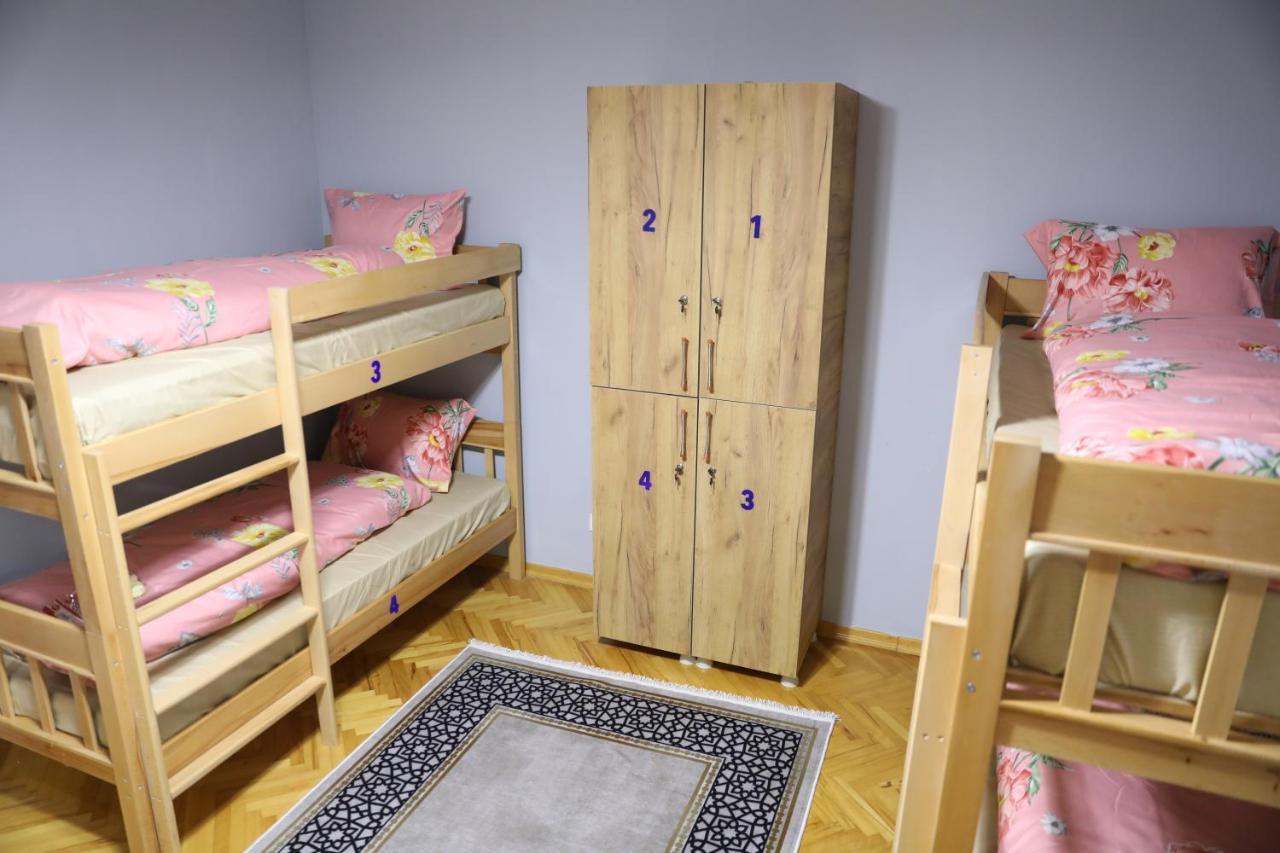 City Park Hostel Πρίστινα Εξωτερικό φωτογραφία