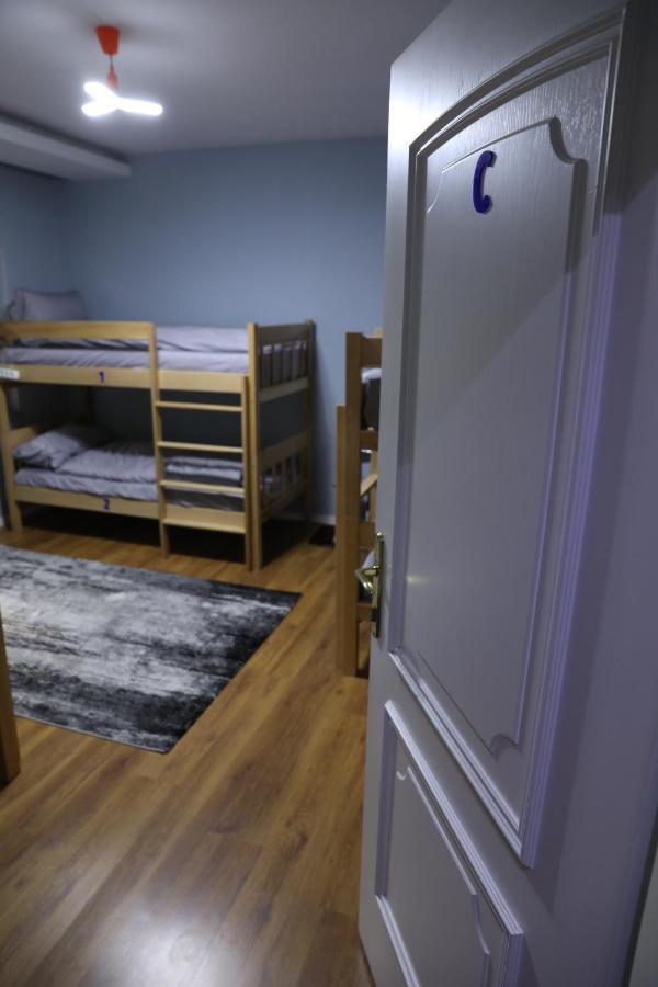 City Park Hostel Πρίστινα Εξωτερικό φωτογραφία